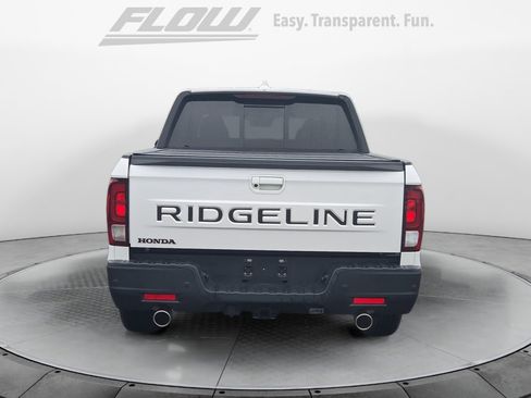 Certified 2024 Honda Ridgeline Black Edition image 6