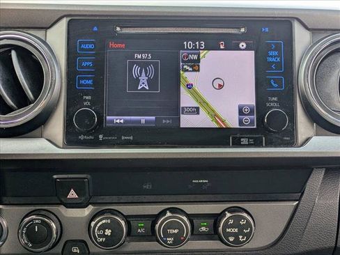 Used 2019 Toyota Tacoma TRD Off-Road image 18