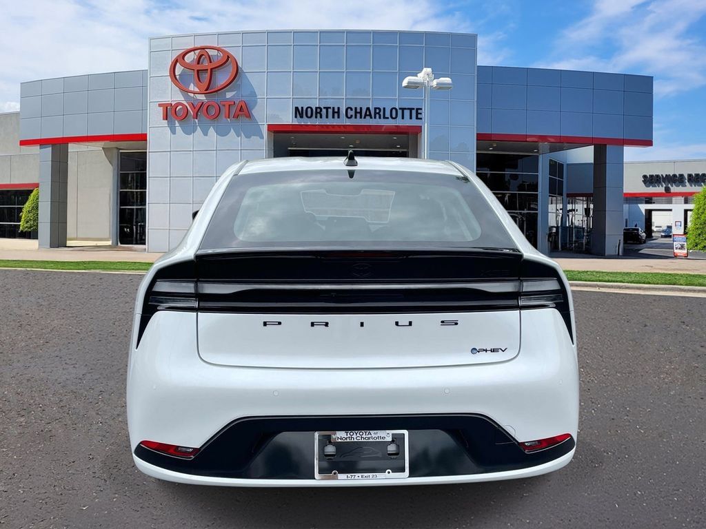 New 2026 Toyota Prius Plug-In Hybrid FWD image 6