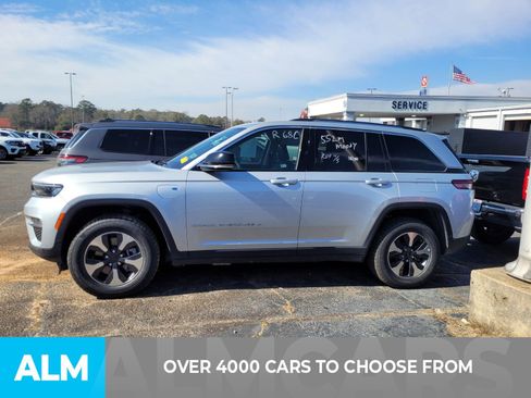 Used 2024 Jeep Grand Cherokee Limited 4xe image 3