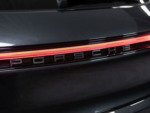 Certified 2026 Porsche Macan AWD/4WD image 19