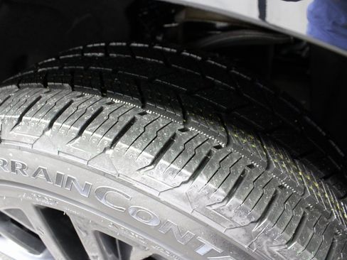 Used 2023 Chevrolet Suburban Premier image 7