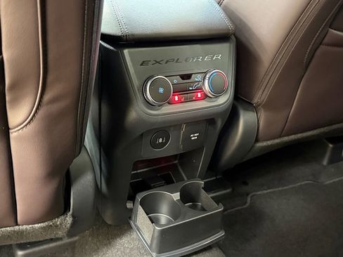 New 2026 Ford Explorer Platinum w/ LUX Leather Package image 13