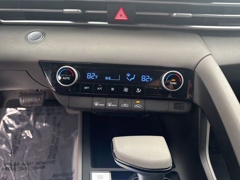 Used 2023 Hyundai Elantra SEL image 26