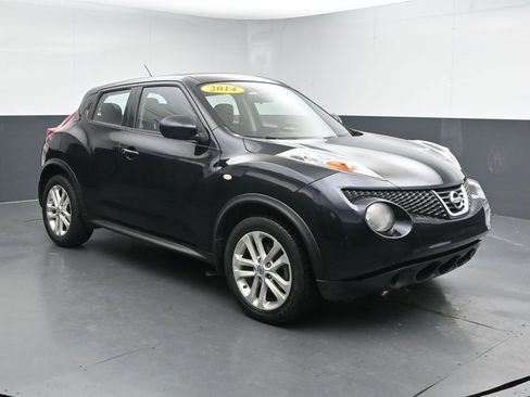 Used 2014 Nissan Juke S FWD image 2