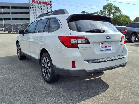Used 2017 Subaru Outback 2.5i Limited AWD/4WD image 3