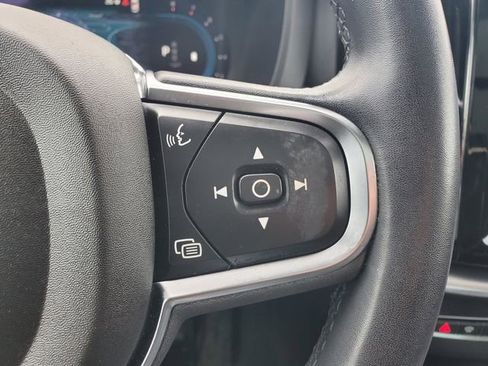 Certified 2023 Volvo XC60 B5 Core w/ Climate Package image 20