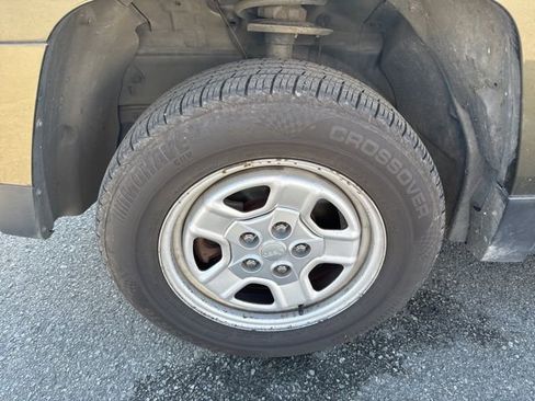 Used 2015 Jeep Patriot Sport image 5