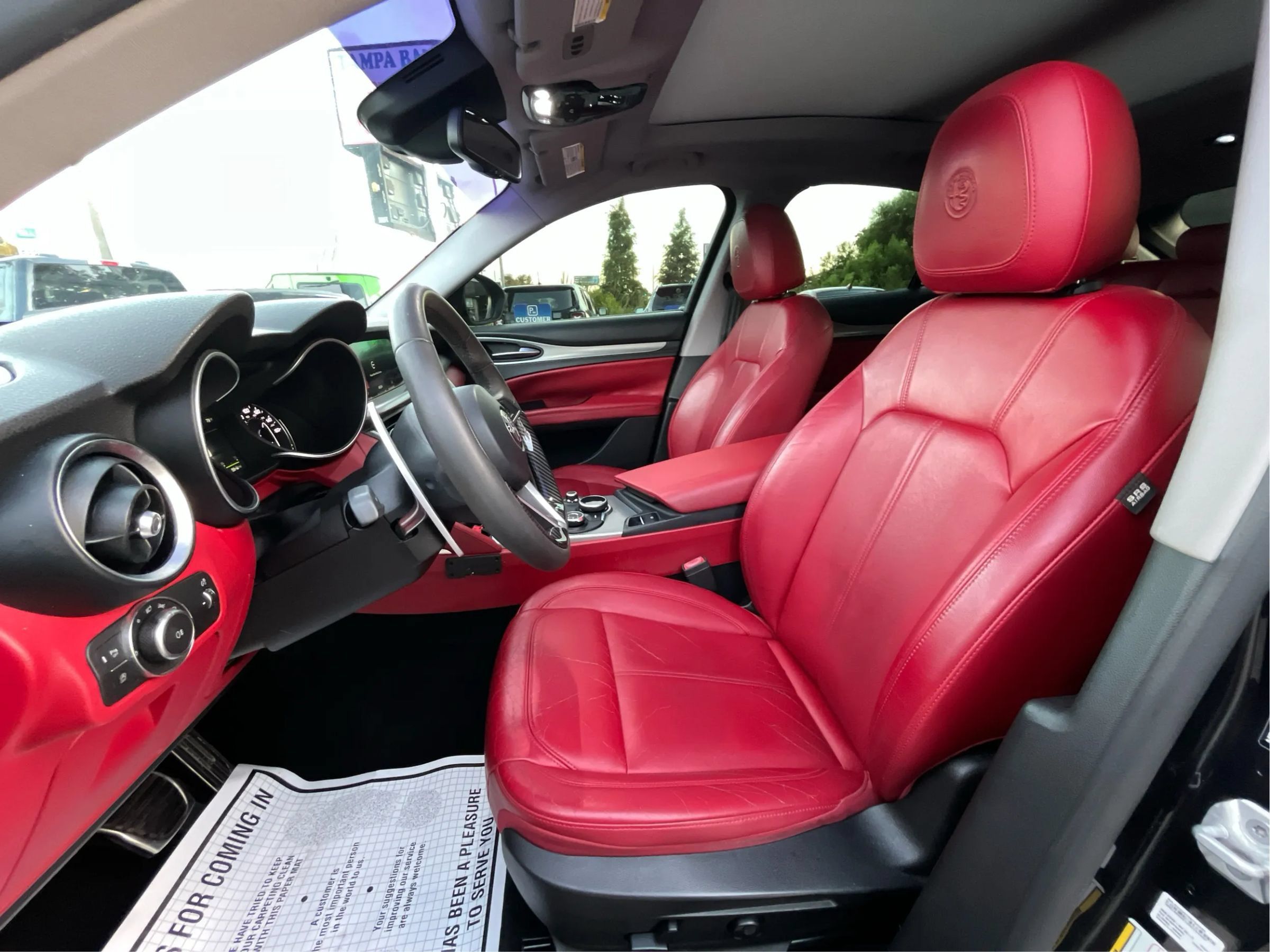 Used 2018 Alfa Romeo Stelvio Sport w/ Quick Order Package 22J Sport AWD/4WD image 9