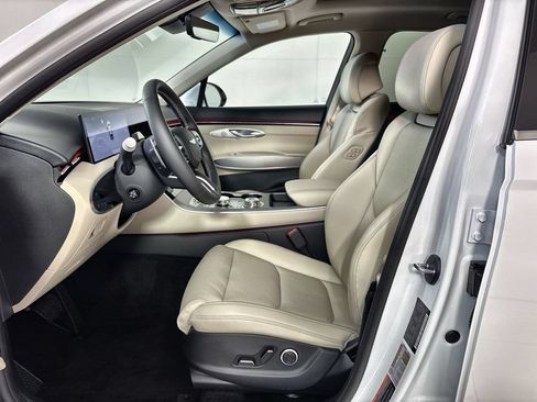New 2026 Genesis GV70 2.5T Select AWD/4WD image 13