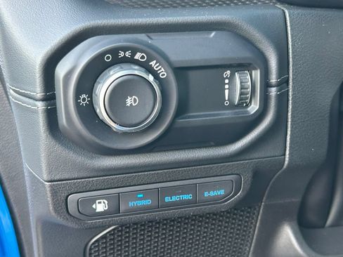 Used 2024 Jeep Wrangler Unlimited Rubicon 4xe AWD/4WD image 20