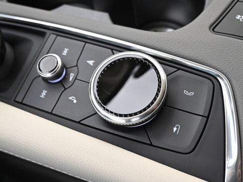 New 2025 Cadillac XT5 Premium Luxury w/ LPO, Floor Liner Package image 32