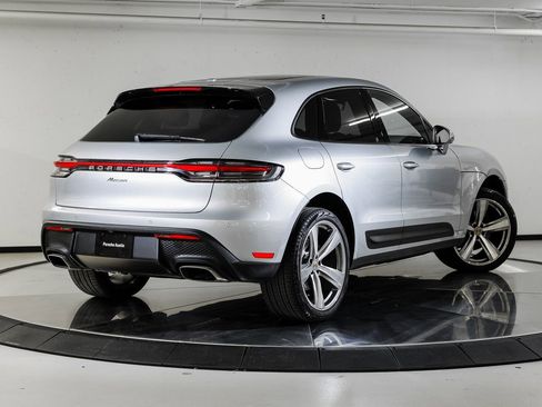 Certified 2025 Porsche Macan AWD/4WD image 7