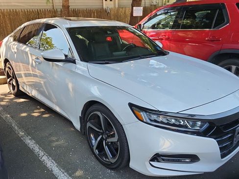Used 2020 Honda Accord Sport image 2