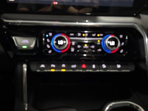 Used 2024 GMC Sierra 1500 Denali AWD/4WD image 26
