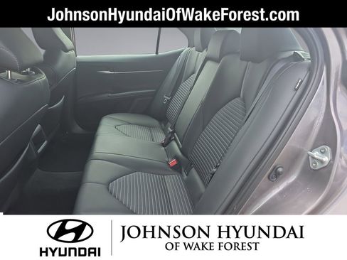 Used 2023 Toyota Camry SE image 21