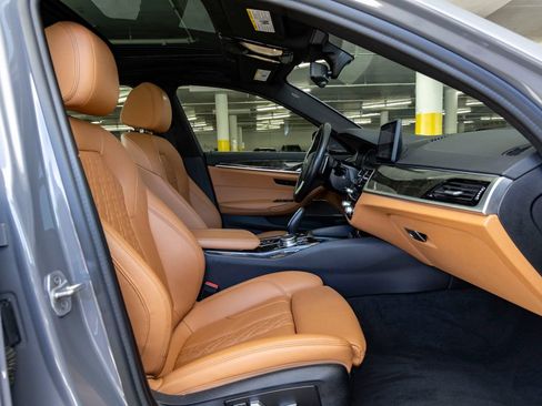 Used 2021 BMW 530e w/ Premium Package RWD image 28