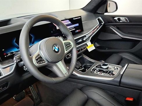 Used 2026 BMW X7 xDrive40i w/ M Sport Package AWD/4WD image 24