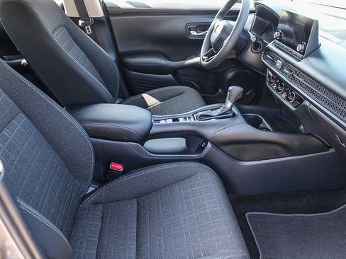 Used 2025 Honda HR-V LX image 18