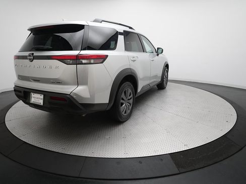 Certified 2024 Nissan Pathfinder SV image 35