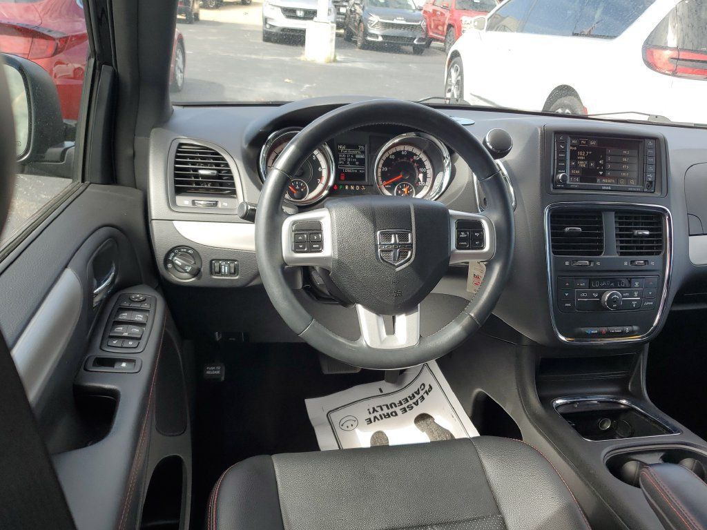 Certified 2016 Dodge Grand Caravan R/T w/ Mopar Premium Addition Group FWD image 11