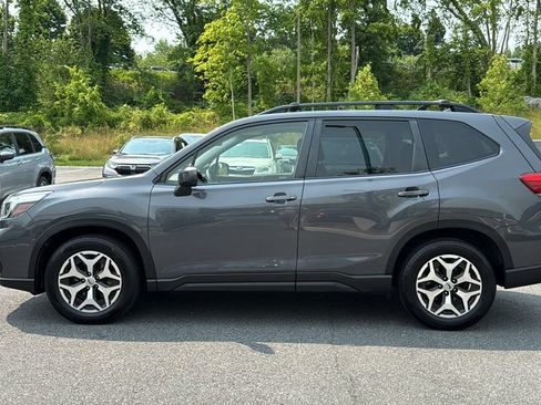 Used 2021 Subaru Forester Premium AWD/4WD image 4