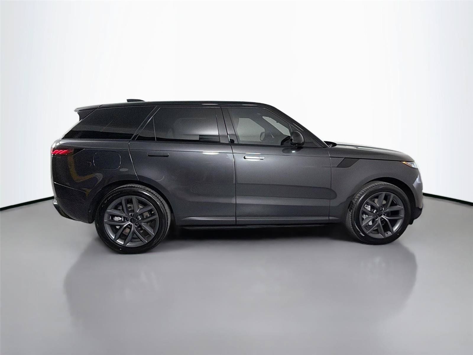 New 2026 Land Rover Range Rover Sport SE AWD/4WD image 4