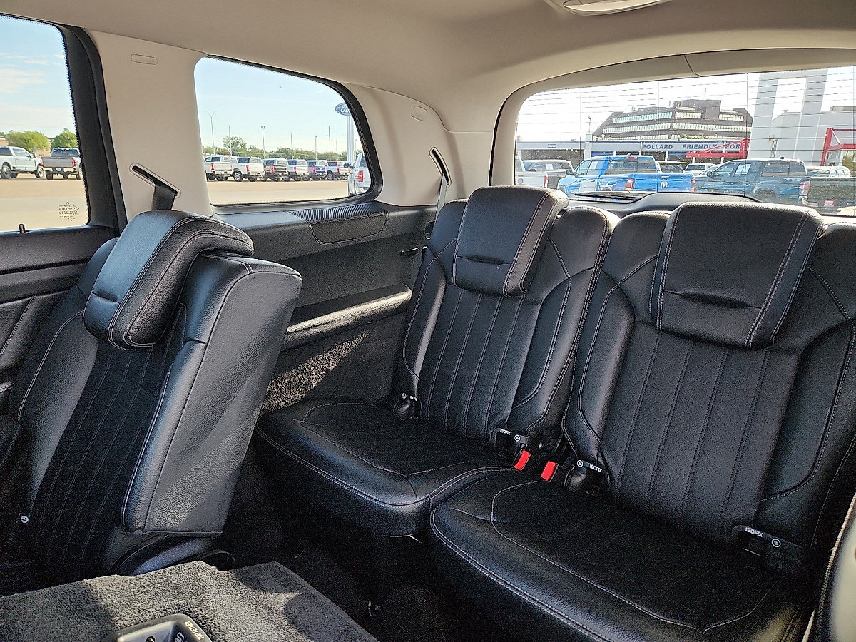 Used 2015 Mercedes-Benz GL 450 4MATIC w/ Lane Tracking Package image 6