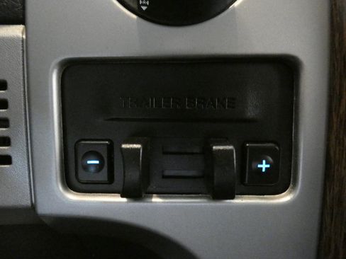 Used 2013 Ford F150 Lariat w/ Mid Equipment Group AWD/4WD image 17