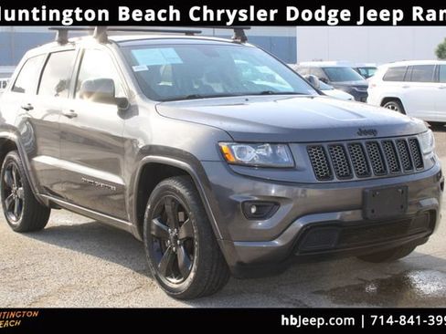 Used 2015 Jeep Grand Cherokee Altitude RWD image 1
