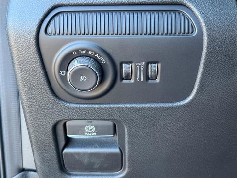 New 2025 Jeep Wagoneer Series III w/ Premium Group I image 40