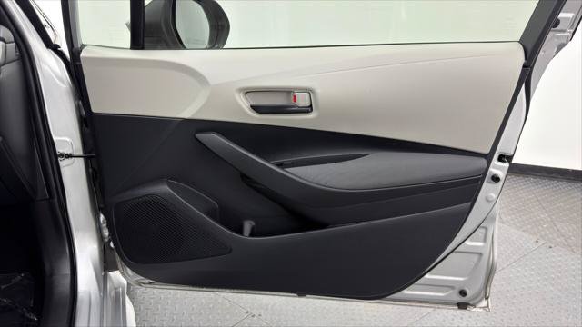 Used 2022 Toyota Corolla LE FWD image 23