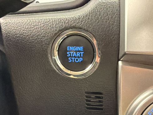 Used 2022 Toyota 4Runner SR5 image 22