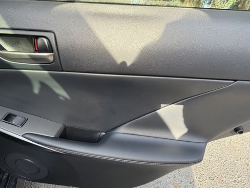 Certified 2025 Lexus RX 350 Premium Plus w/ Accessory Package (Z1) FWD image 39