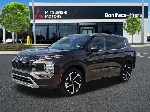 Used 2024 Mitsubishi Outlander SEL FWD image 2