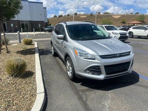 Used 2014 Ford Escape SE FWD image 3