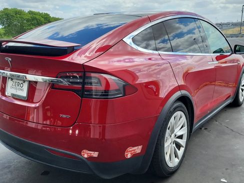 Used 2016 Tesla Model X 75D AWD/4WD image 4