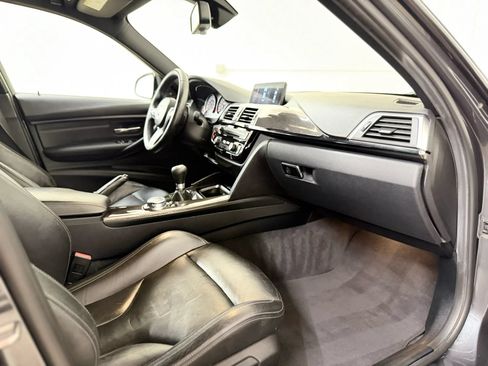 Used 2016 BMW M3 RWD image 32