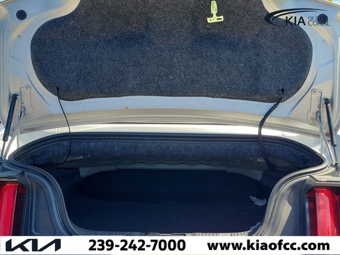 Used 2016 Ford Mustang Premium RWD image 9