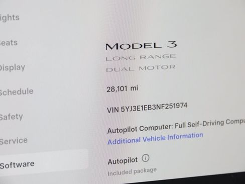 Used 2022 Tesla Model 3 Long Range image 37