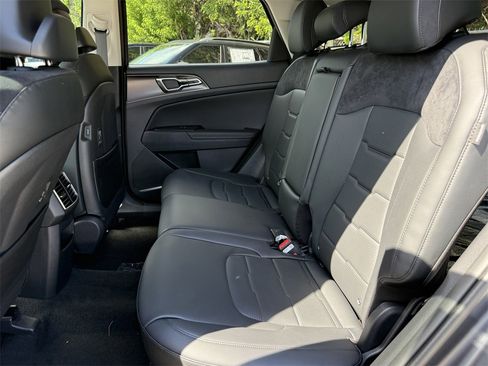 New 2026 Kia Sportage SX image 18