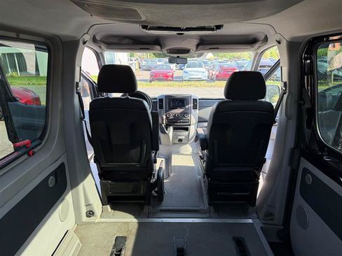 Used 2013 Mercedes-Benz Sprinter 2500 image 12