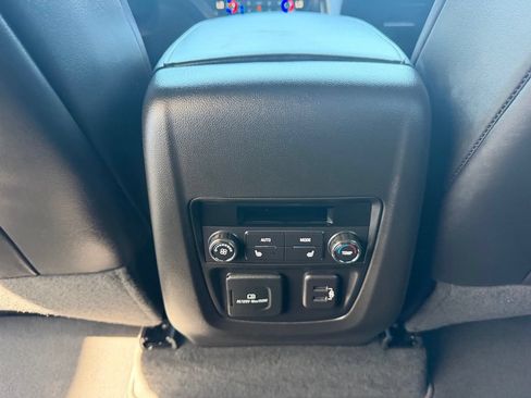 Used 2023 Buick Enclave Avenir FWD image 28