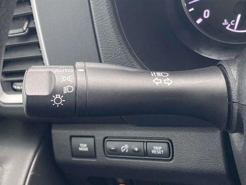 Used 2023 Nissan Frontier SV w/ Technology Package image 21