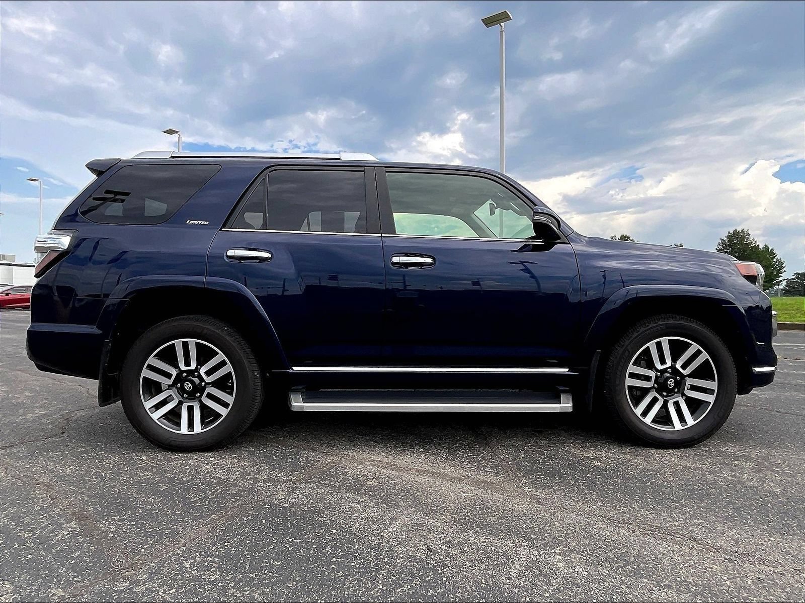 Used 2022 Toyota 4Runner Limited AWD/4WD image 6