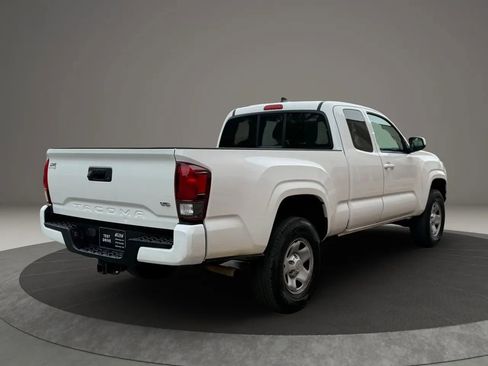 Used 2021 Toyota Tacoma SR image 4
