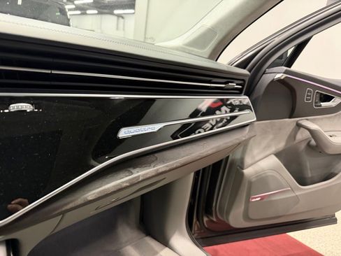 Used 2020 Audi Q7 3.0T Prestige AWD/4WD image 43