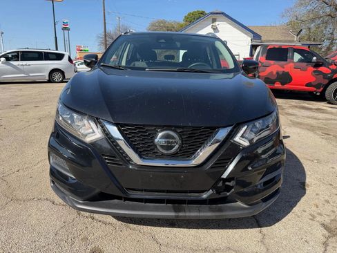 Used 2020 Nissan Rogue Sport SV FWD image 2