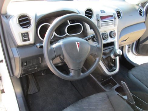 Used 2009 Pontiac Vibe image 4