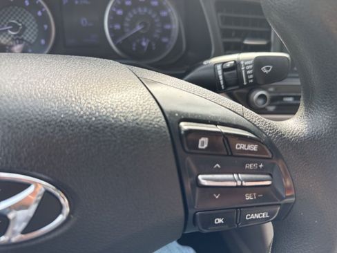 Used 2019 Hyundai Elantra SEL FWD image 17